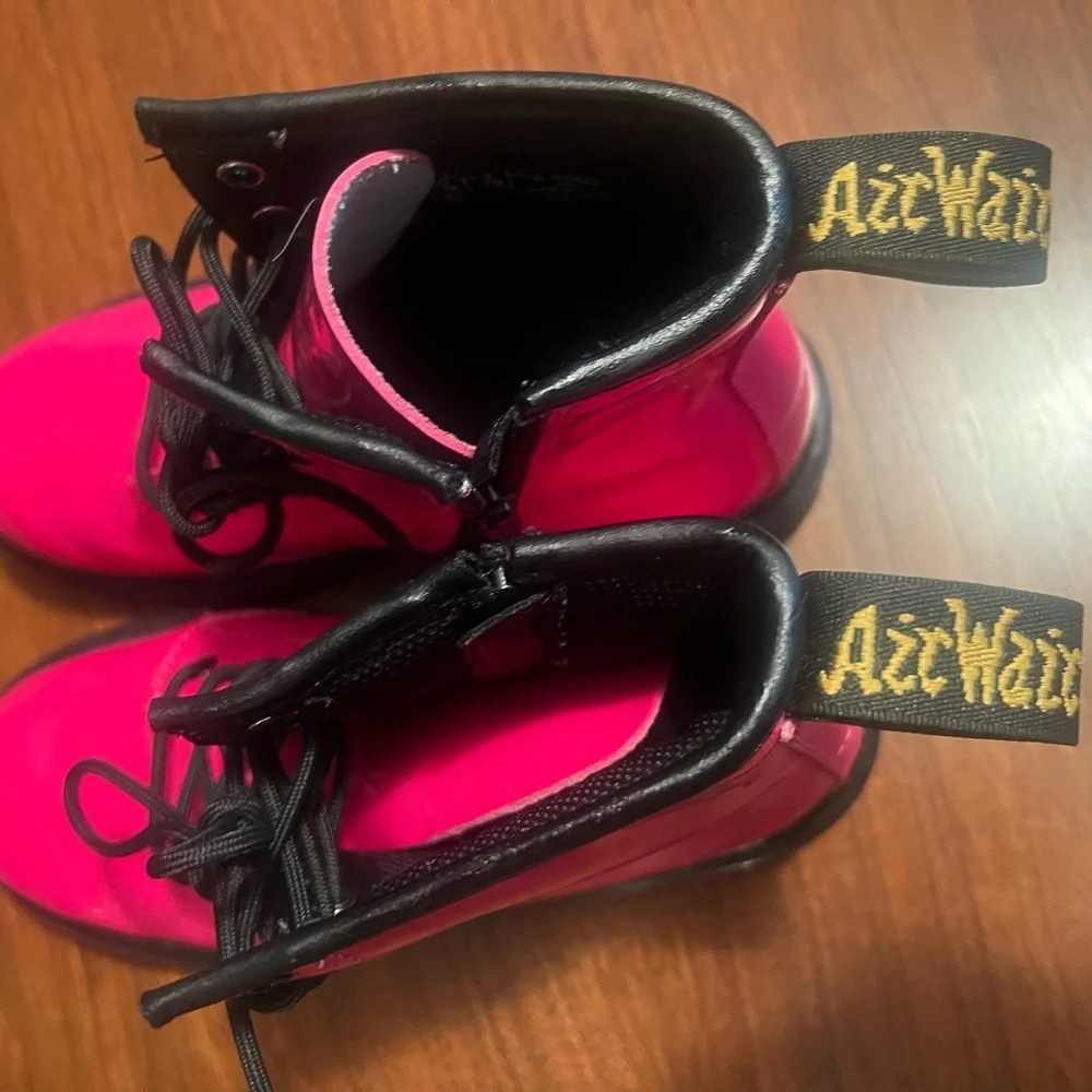 Dr. Martens Hot Pink Lace-Up Boots- Kids - Picture 4 of 6